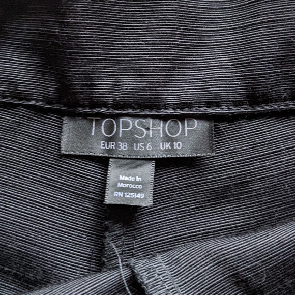 Topshop Black Short Shorts Side Zip - Size Small - Picture 3 of 9